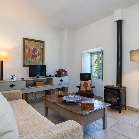 Quinta Da Colina Guest house